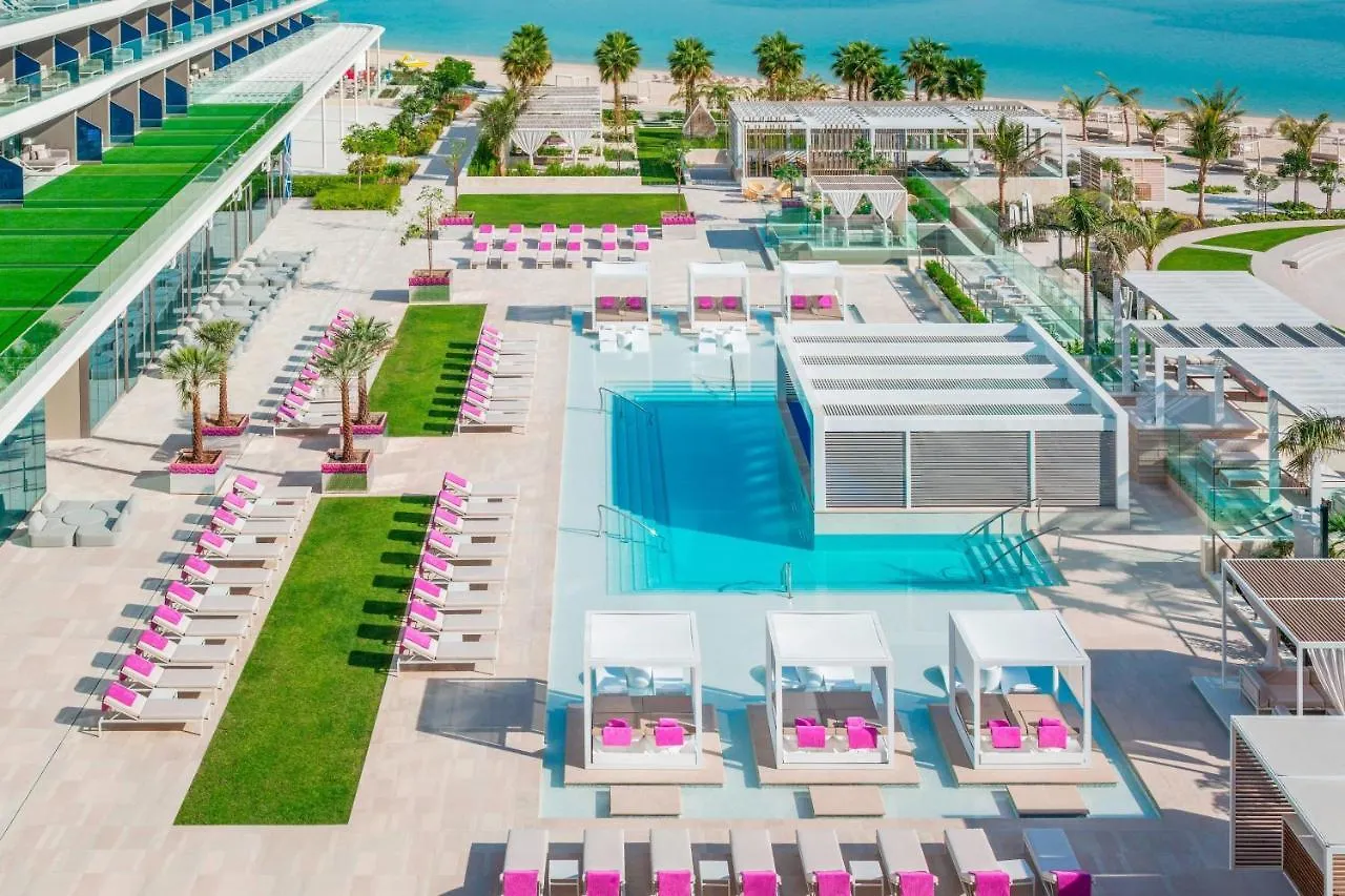 Отель W Dubai - The Palm Курортный комплекс