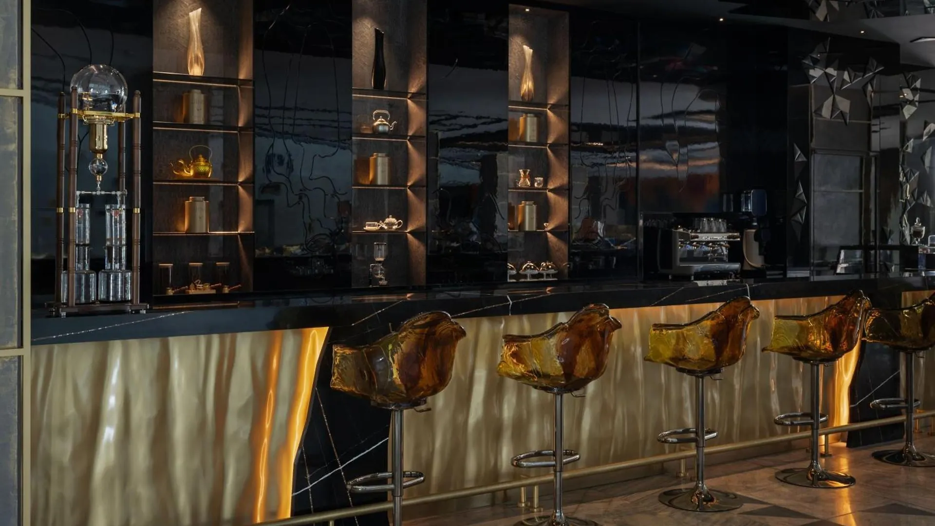 Отель W Dubai - The Palm 5*,