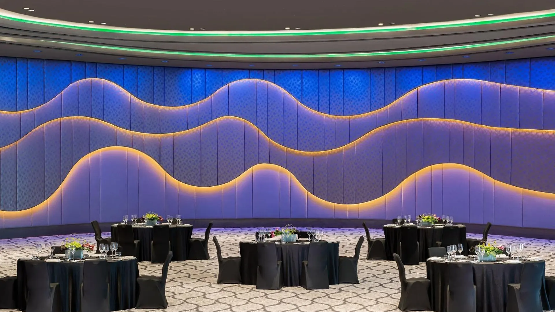 Отель W Dubai - The Palm 5*,  ОАЭ