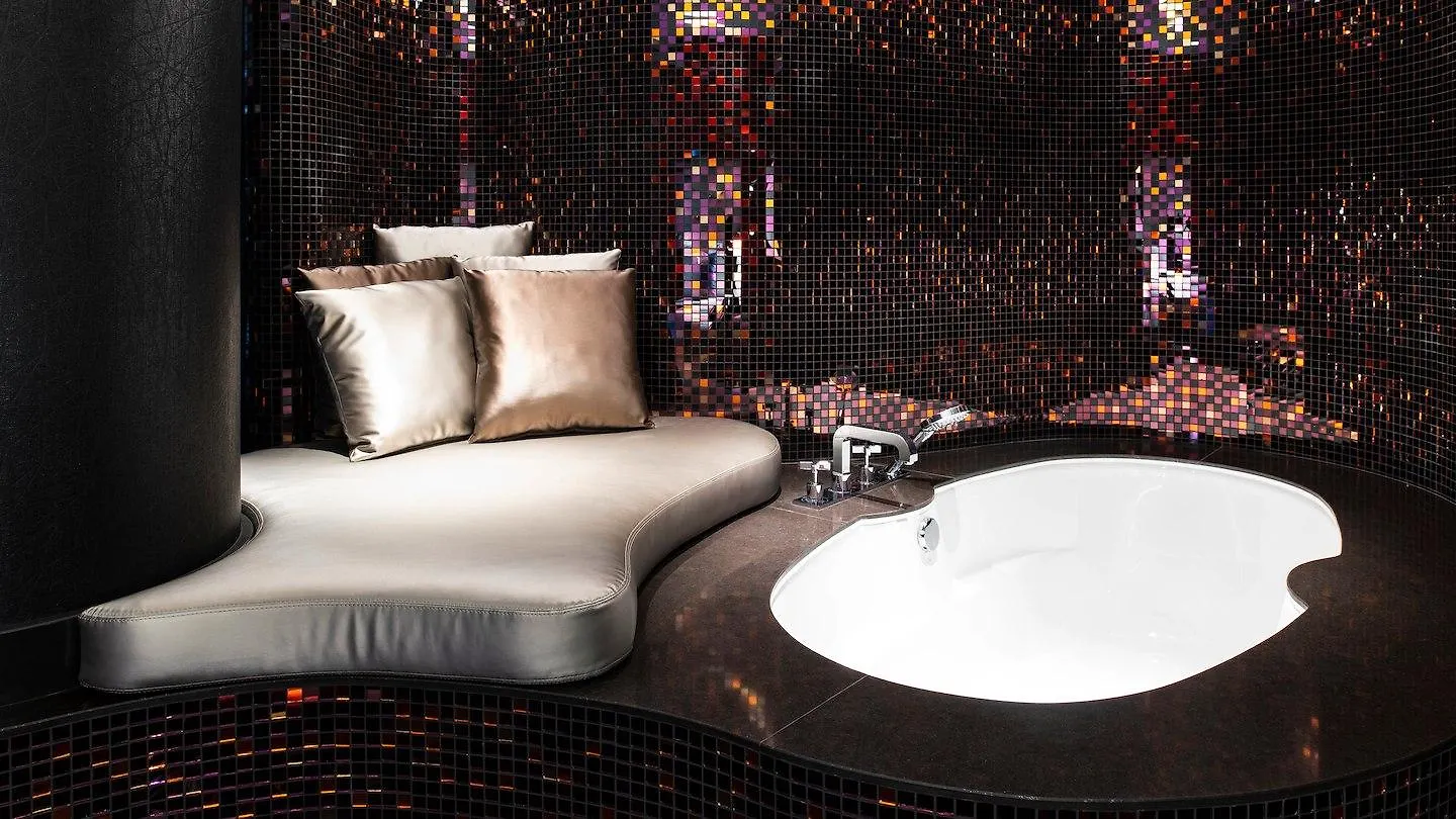 W Dubai - The Palm Hotel Resort