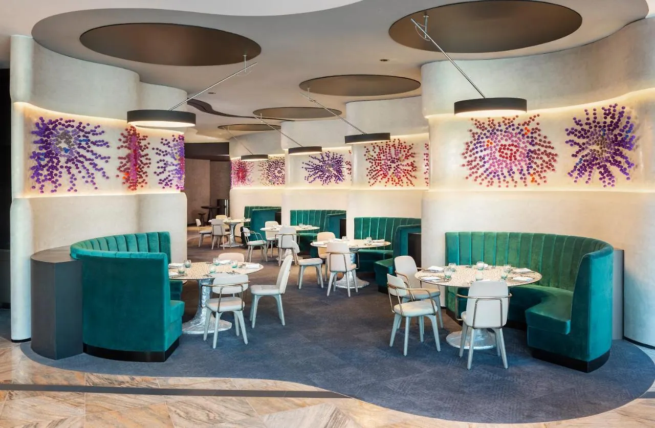 W Dubai - The Palm Hotel Resort